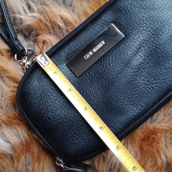Steve Madden wristlet - Picture 15 of 16